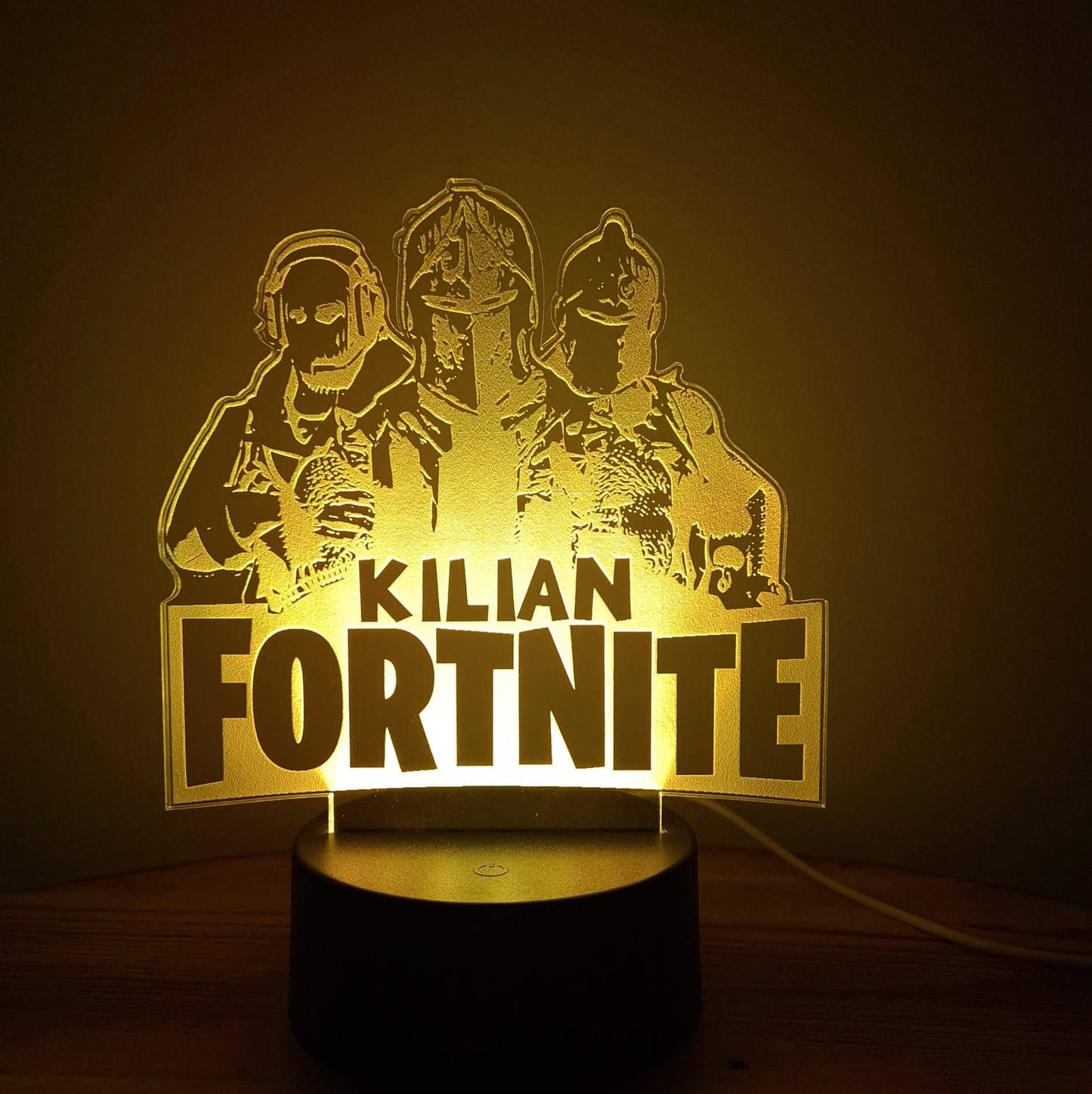 Fortnite LED-lamp met kleurrijke verlichting en karakterdesign, ideaal als nachtlamp of gaming decoratie.