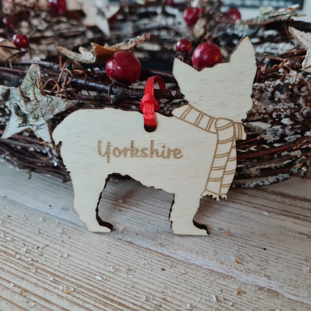 Gepersonaliseerde houten Yorkshire kersthanger met naam