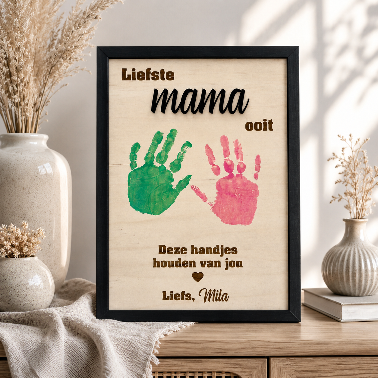 Houten handjesbord met gepersonaliseerde gravure – cadeau voor de liefste mama