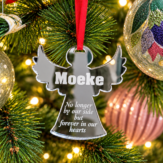 Gepersonaliseerde kerstengel in zilver spiegelplexiglas met naam – herdenkingskerstboomhanger