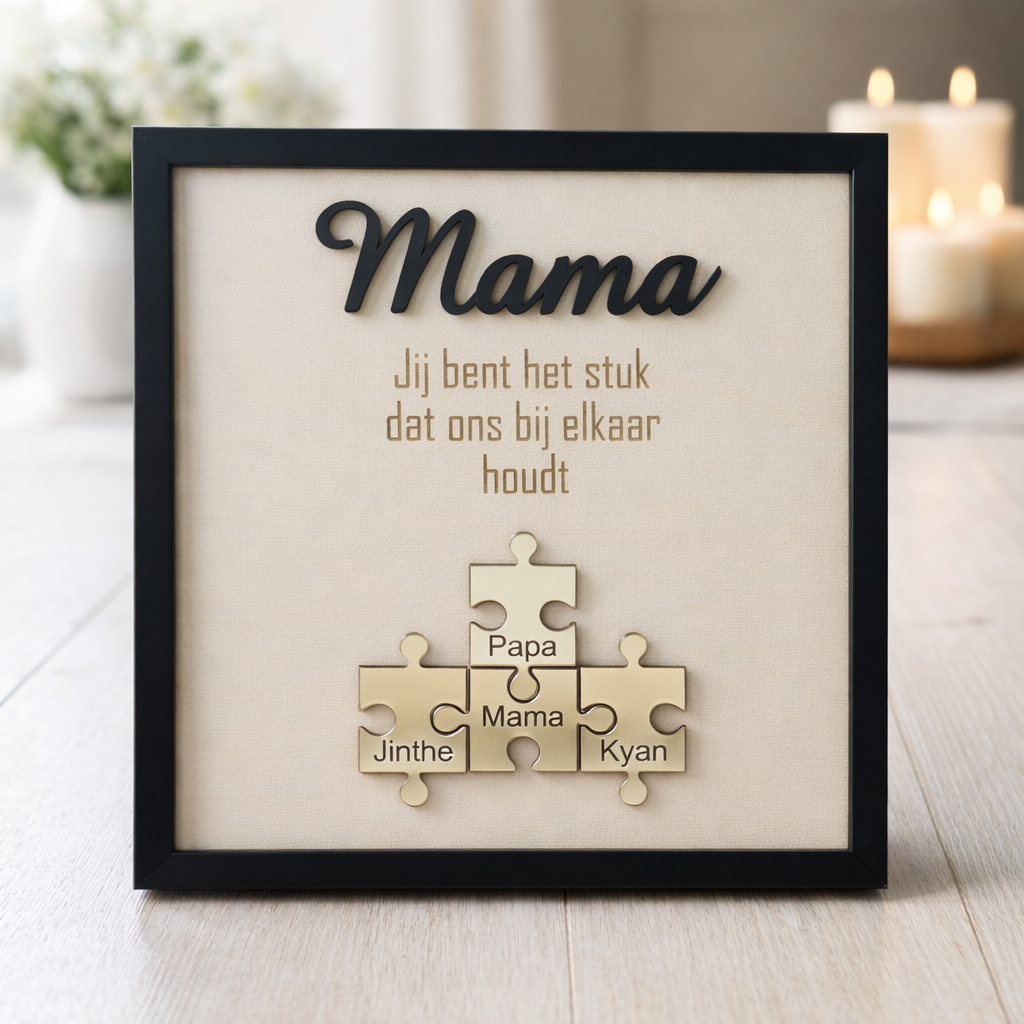 Houten naam cadeau met meerdere puzzelstukjes, elk gegraveerd met naam van de kinderen voor mama