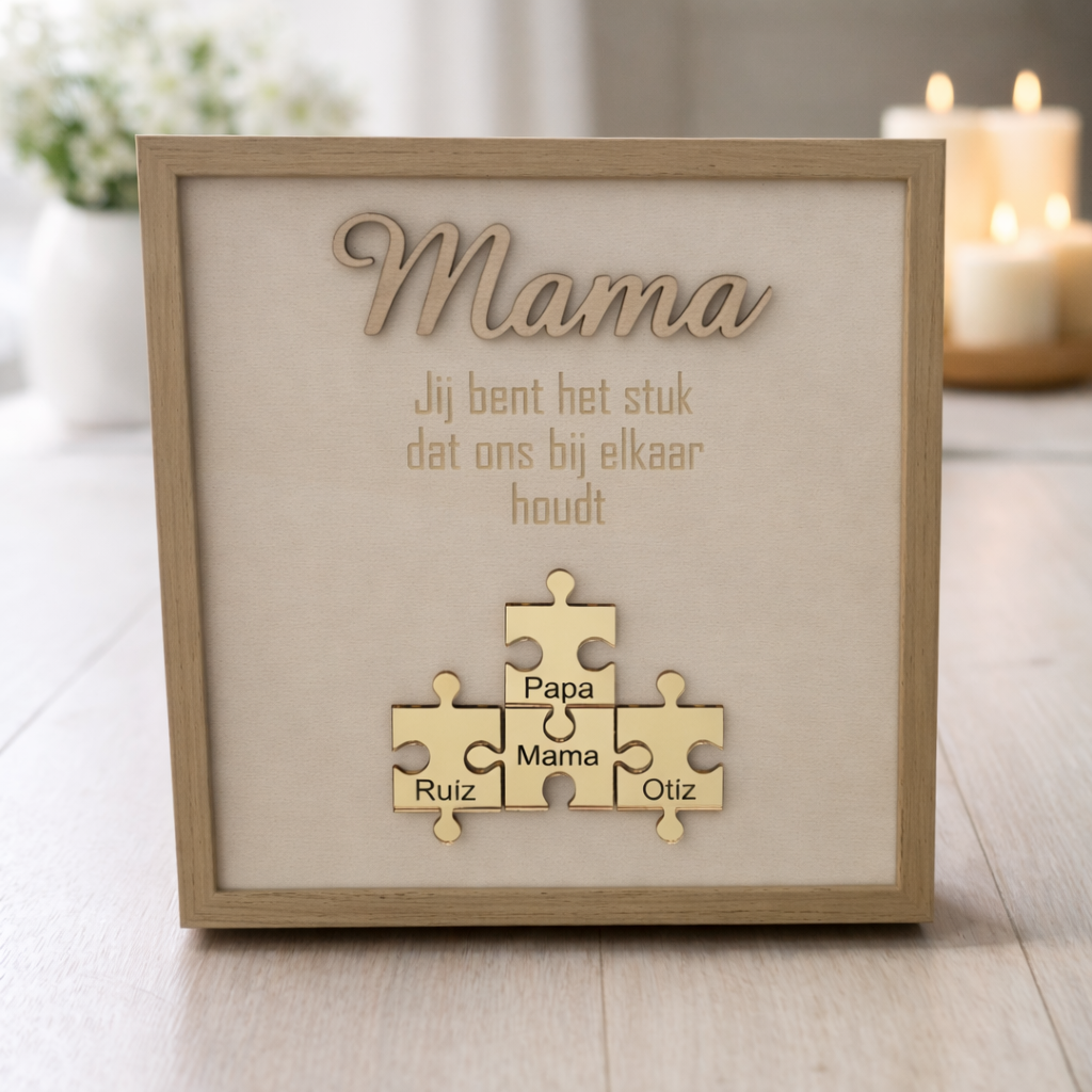 Gepersonaliseerd moederdag cadeau in hout, stijlvolle puzzelstaander met namen voor een blijvende herinnering